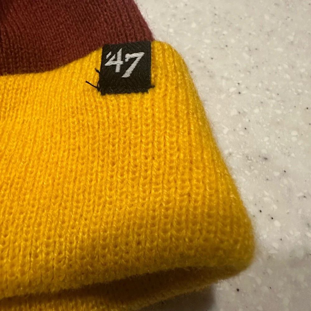 NWT Infant NFL ‘47 Washington Commanders Burgundy & Gold Beanie & Mittens Set